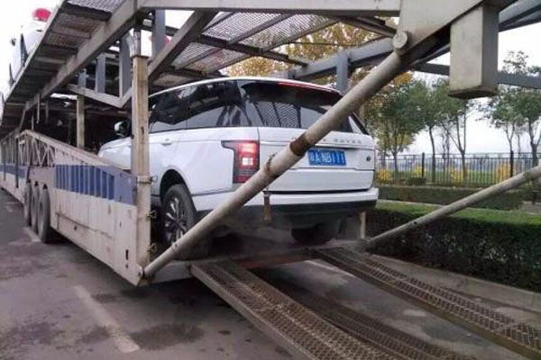 板車托運(yùn)小汽車安全嗎？