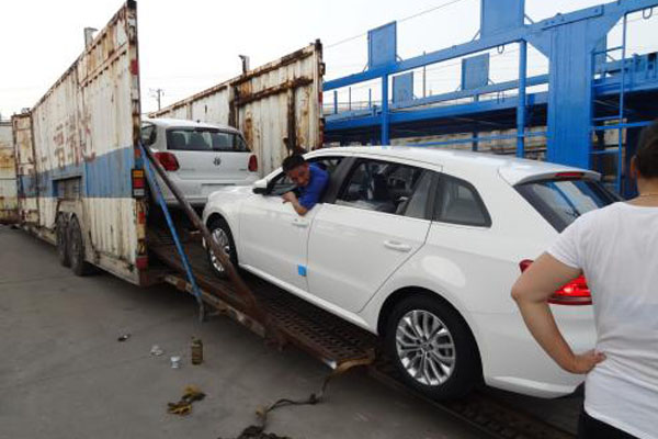 濟(jì)南托運(yùn)轎車運(yùn)費(fèi),西寧汽車托運(yùn)多少錢